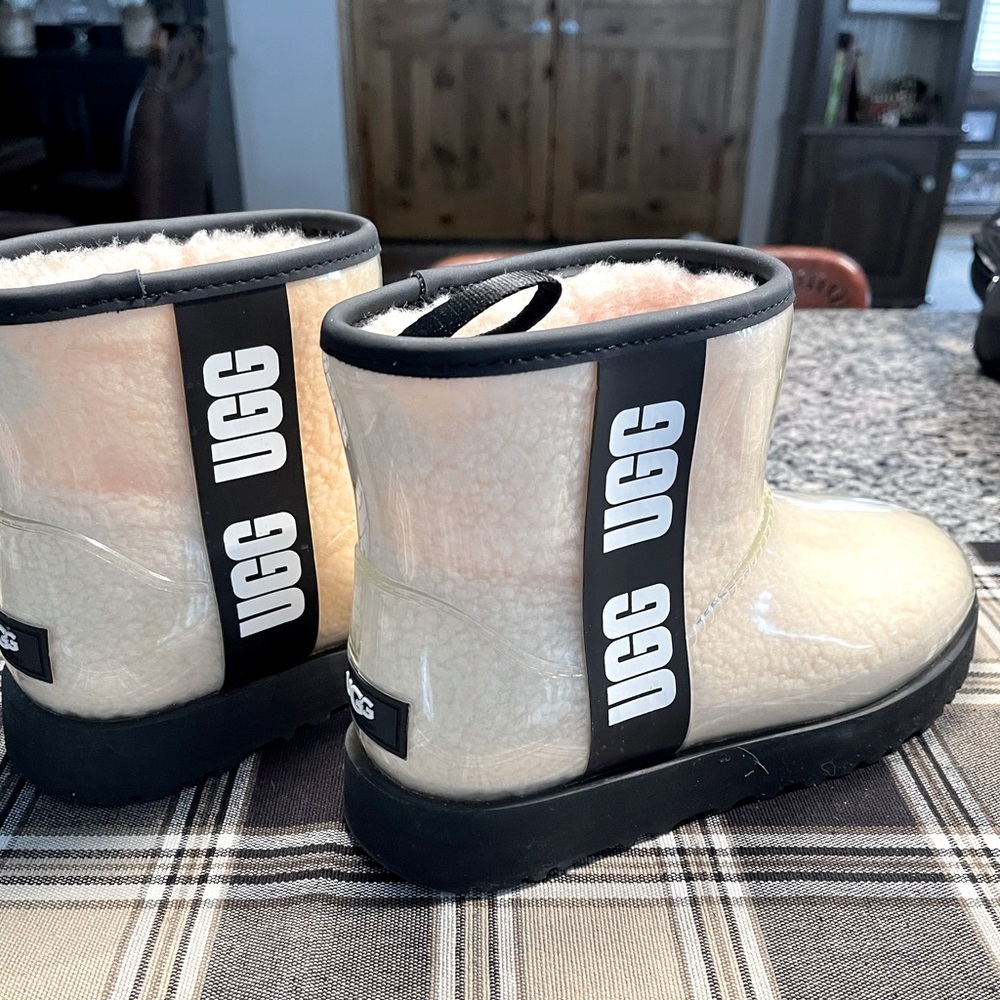 UGG Classic Clear Mini Women’s Waterproof boot